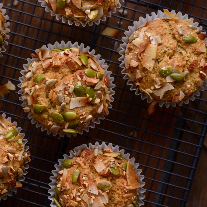 vegan-banana-muffins-with-oatmeal-so-happy-that-they-turned-v0-cu5bsf5390g81